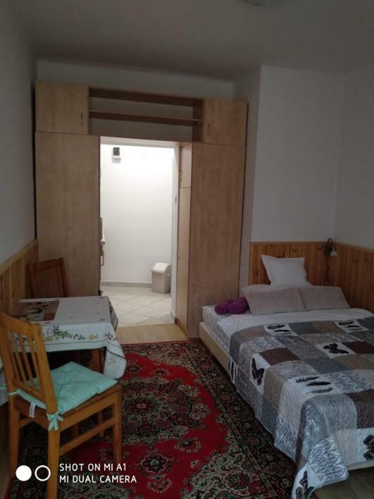 Oazis Apartman エゲル エクステリア 写真